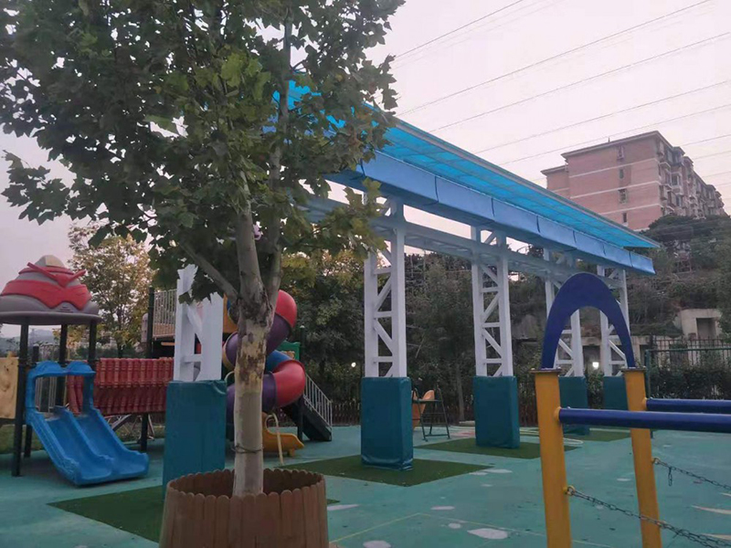 門頭溝幼兒園室外電動遮陽簾完工